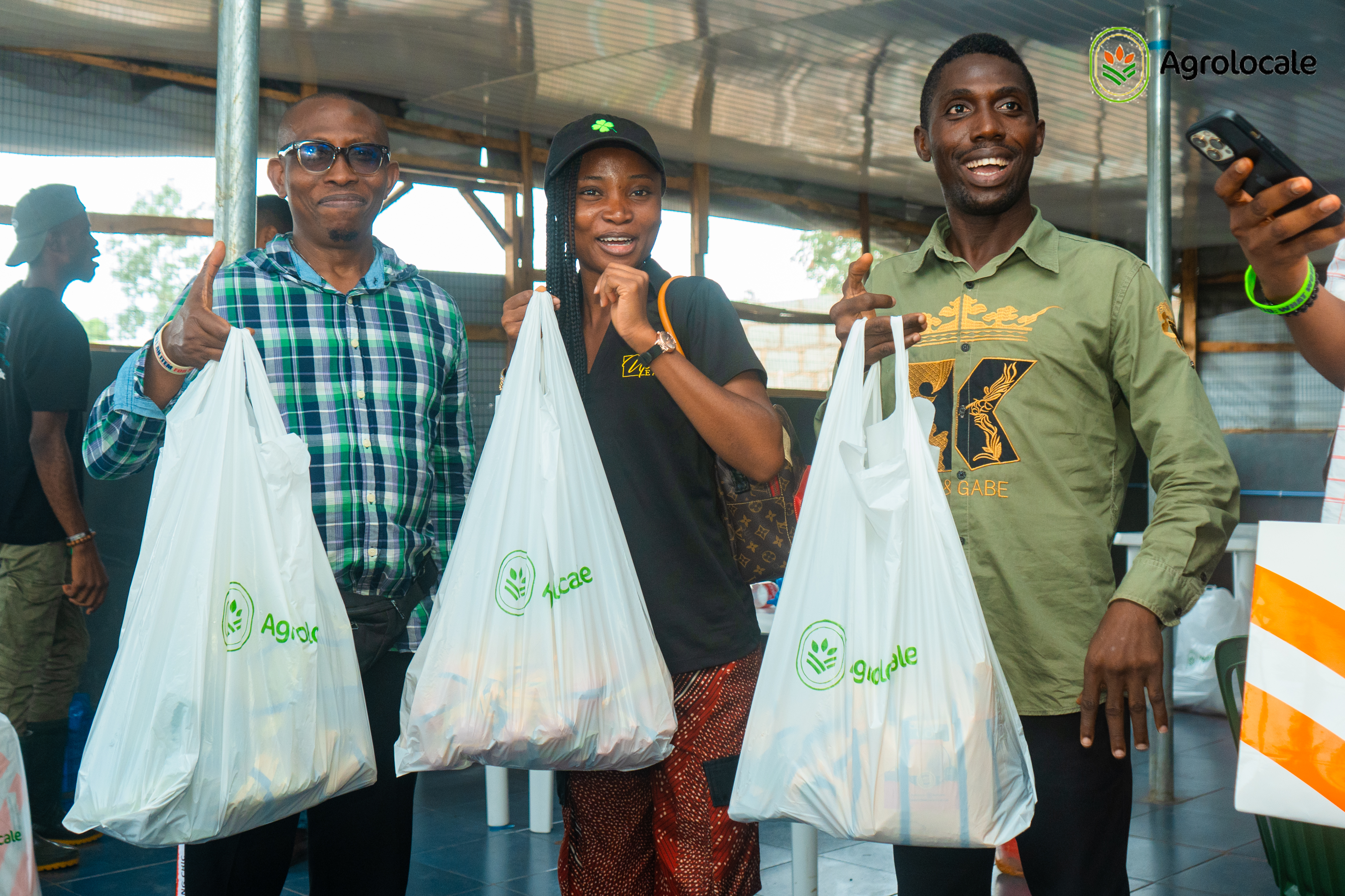 A happy client at agrolocale
